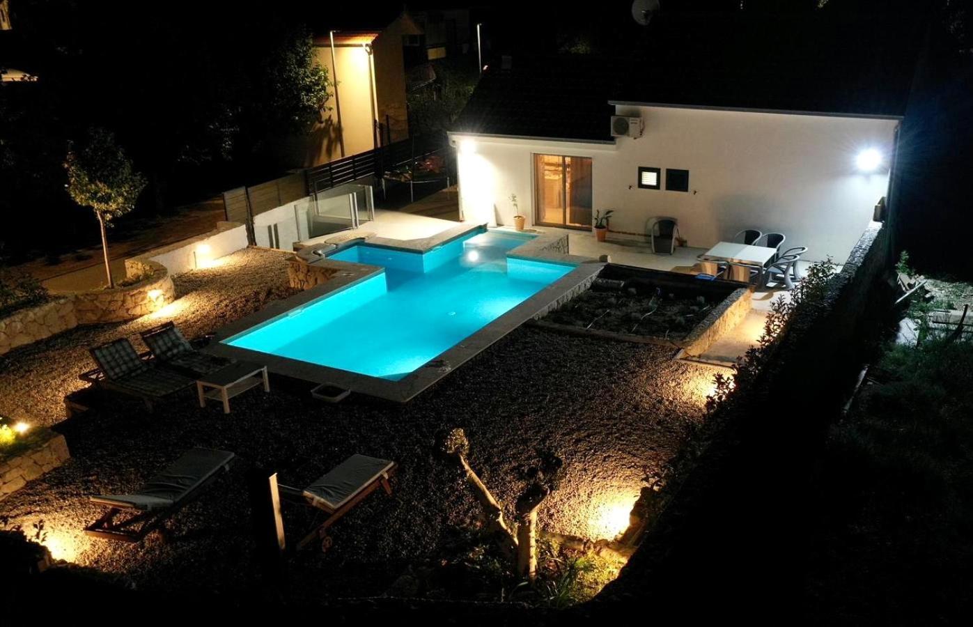 Vacation House Lavanda New! Heated Pool Zadvarje Kültér fotó